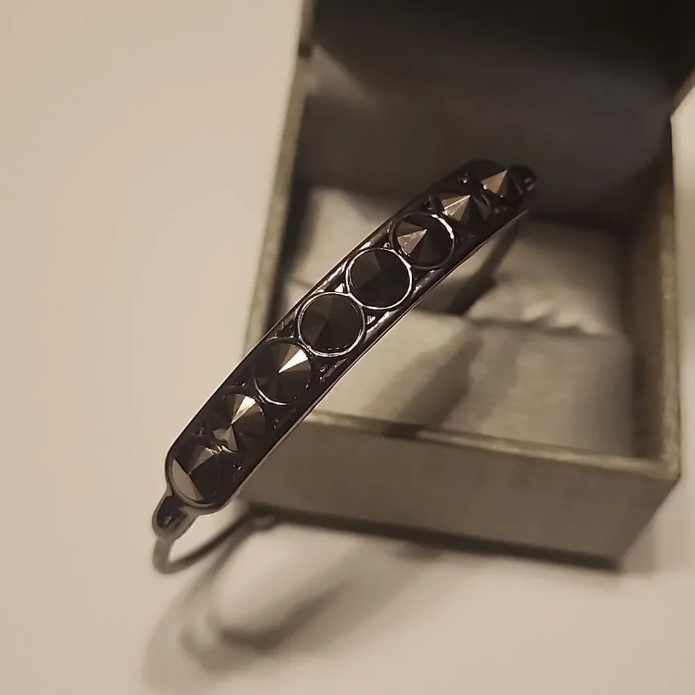 Paparazzi Bracelet ~ Vertigo Views - Black